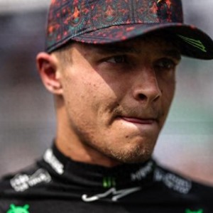 诺里斯：维斯塔潘的驾驶可以更激进，而我却不能冒这么大风险