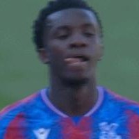 范大将军现场见证恩凯提亚登场1分钟假摔染黄 10分钟便被罚下