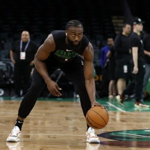 开云体育下载-NBA官宣重罚！杰伦・布朗怒喷裁判遭罚3.5万，罚球4-20差距引热议