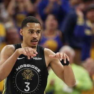 开云体育官网-普尔投丢关键球引热议 变勇士罪人？库里汤神力挺